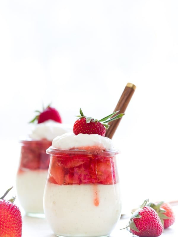 Greek Yogurt Cheesecake in Jars