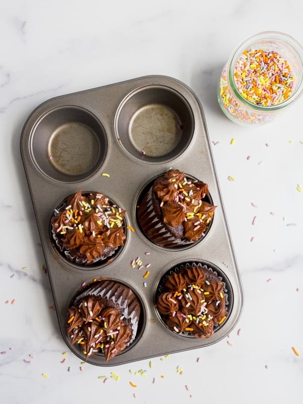 chocolate cupcakes for two
